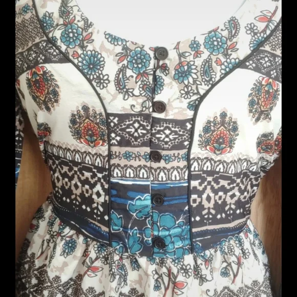 Retro Bell-sleeve Boho Dress - Picture 3 of 5